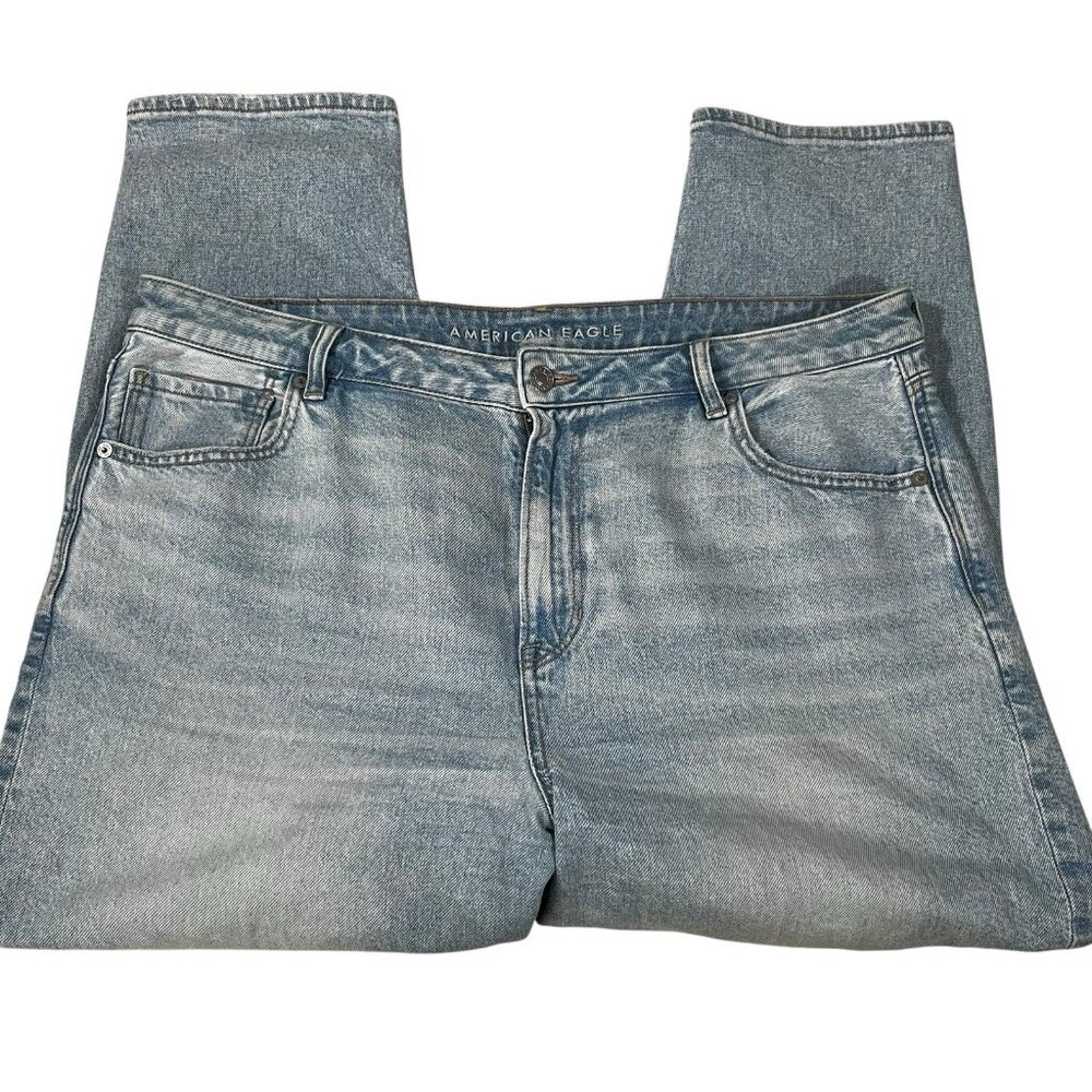 American Eagle Strigid Mom Jeans women's size 18 Short